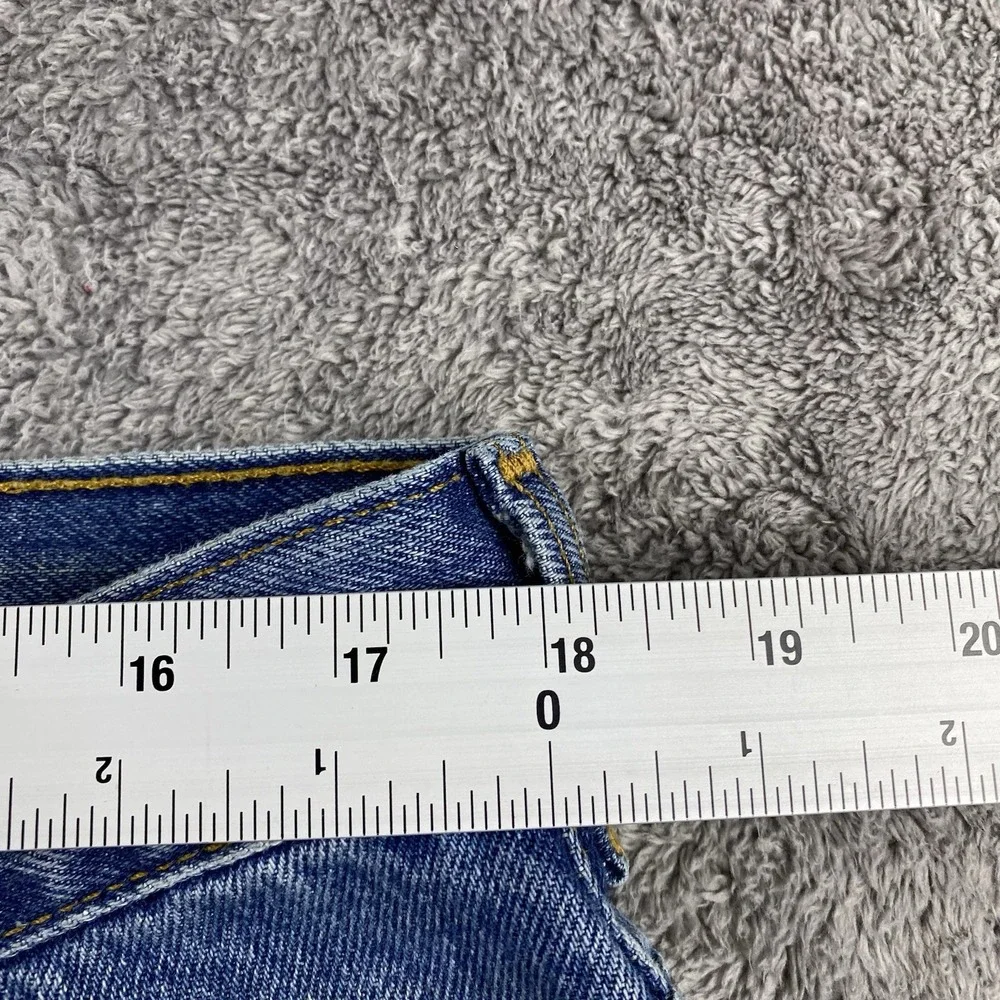 Levis 550 Relaxed Fit‎ Tapered Leg Jeans Mens 38x30 Blue Denim Vintage Y2K